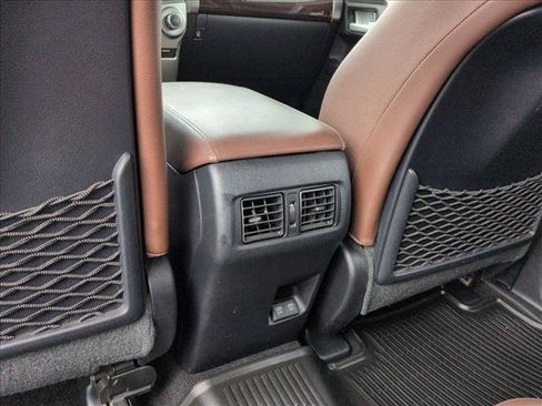 Used 2021 Toyota 4Runner Limited AWD/4WD image 26