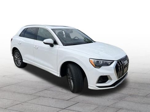 Used 2022 Audi Q3 2.0T Premium AWD/4WD image 1