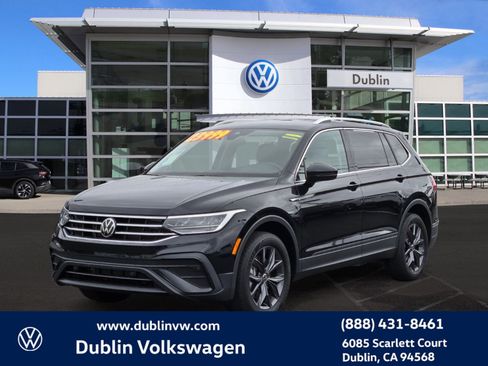 Used 2023 Volkswagen Tiguan SE image 8