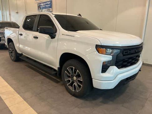 Used 2022 Chevrolet Silverado 1500 Custom AWD/4WD image 3