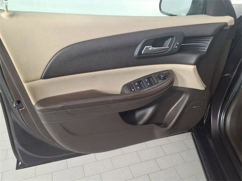 Used 2015 Chevrolet Malibu LT w/ Leather Package image 12