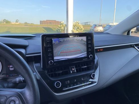 Used 2021 Toyota Corolla LE w/ Carpet Mat Package (TMS) FWD image 36