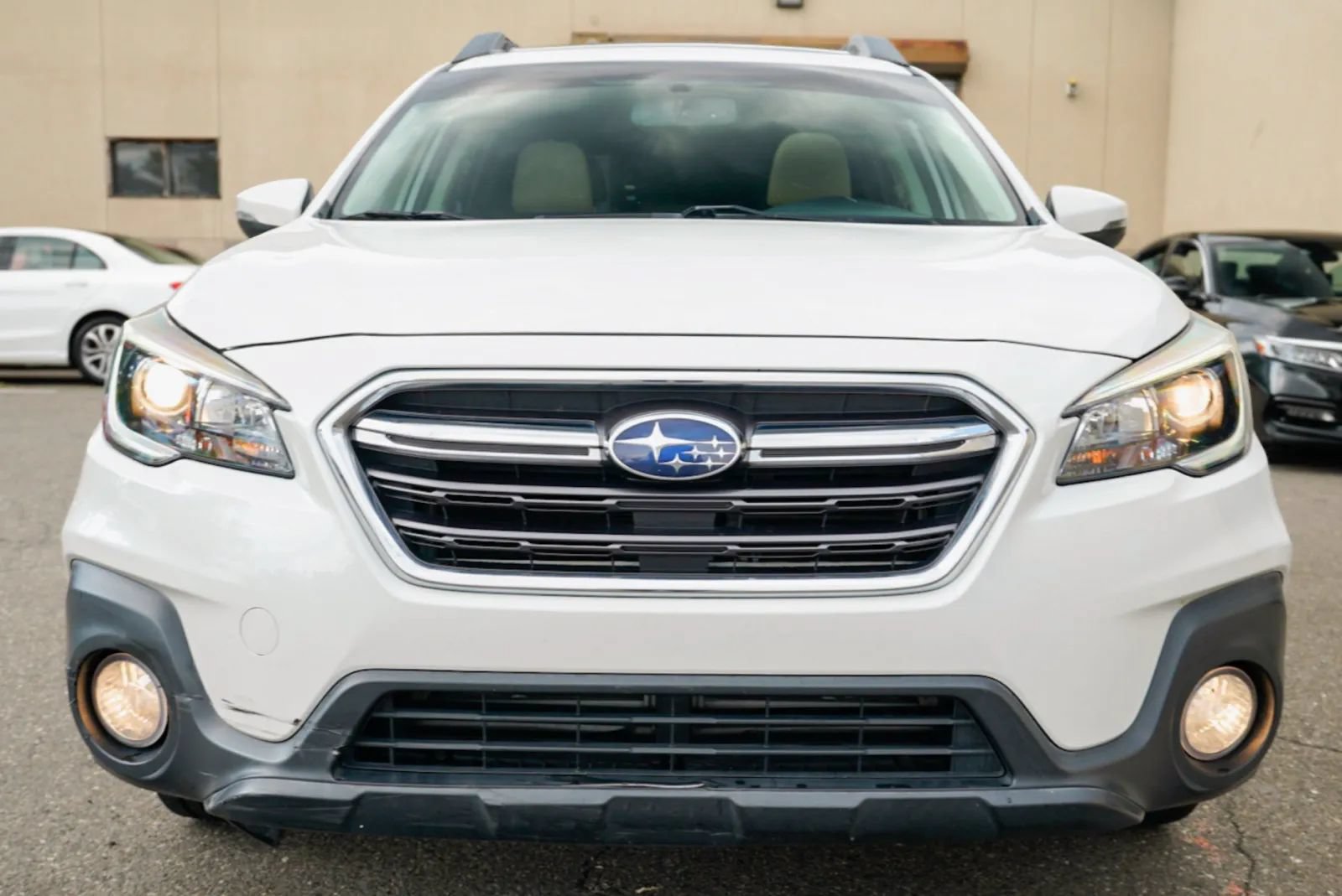 Used 2018 Subaru Outback 2.5i Limited w/ Popular Package #2 AWD/4WD image 2