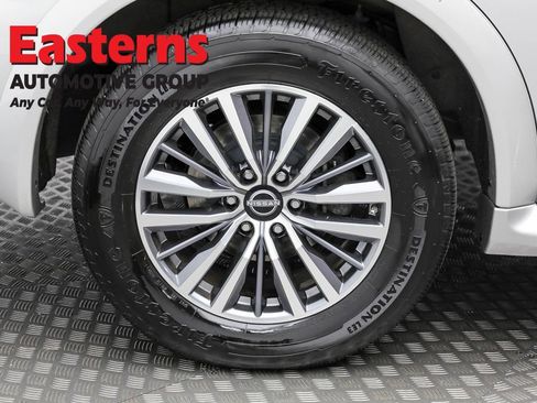 Used 2022 Nissan Armada SV w/ SV Appearance Package image 32