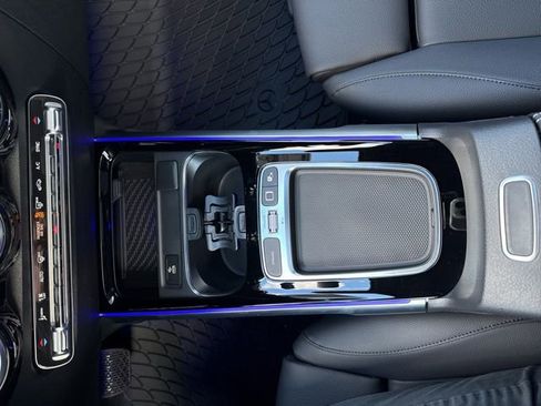 New 2026 Mercedes-Benz GLB 250 4MATIC image 19