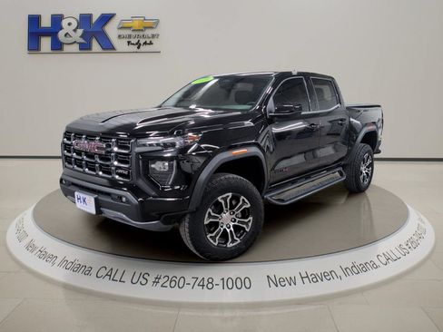 Used 2025 GMC Canyon AT4 w/ LPO, Off Road Lift Package AWD/4WD image 3