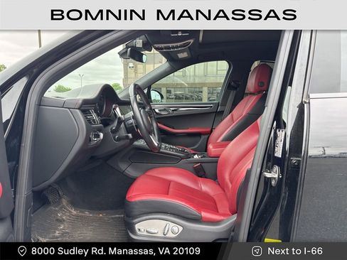 Used 2019 Porsche Macan AWD/4WD image 2