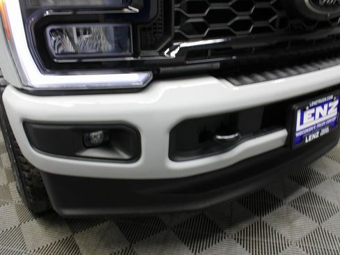 Used 2025 Ford F350 Lariat w/ Black Appearance Package image 56
