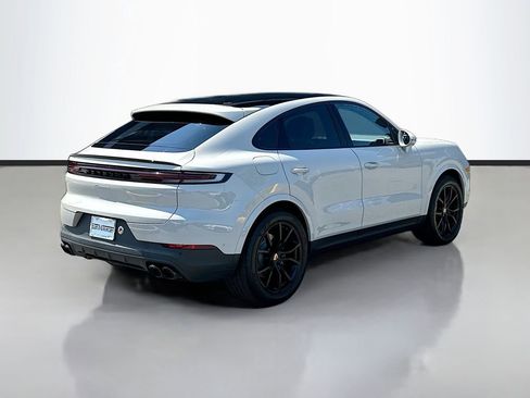 Certified 2026 Porsche Cayenne Coupe AWD/4WD image 9