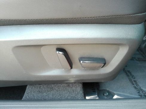 Used 2024 Nissan Rogue SL w/ SL Premium Package FWD image 23