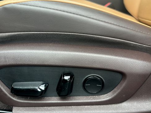 Used 2019 Lexus ES 350 w/ Premium Package FWD image 4