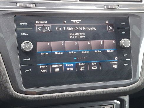 Used 2021 Volkswagen Tiguan SEL image 27