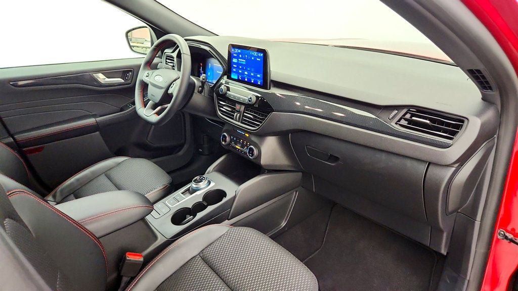 Used 2024 Ford Escape ST-Line AWD/4WD image 22
