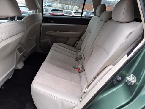 Used 2014 Subaru Outback 2.5i Premium AWD/4WD image 9