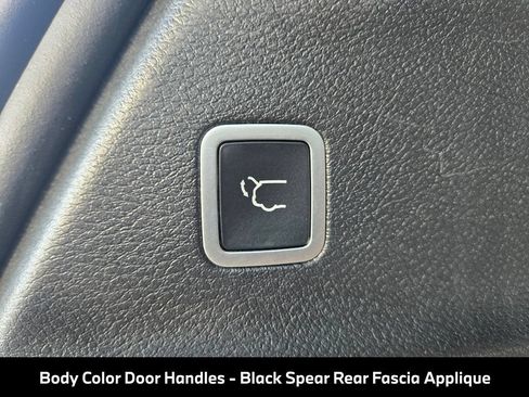 Used 2019 Chrysler Pacifica Touring-L Plus w/ Advanced Safetytec Group FWD image 22