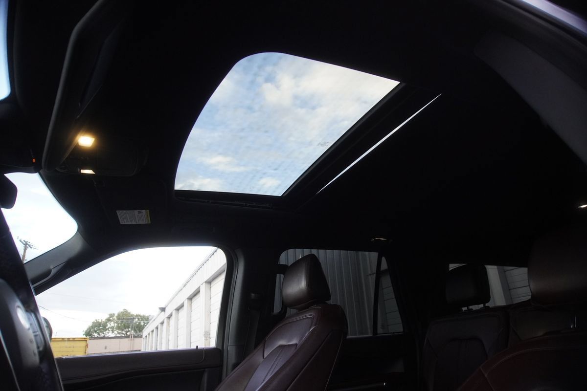 Used 2022 Ford Expedition Max Limited AWD/4WD image 24