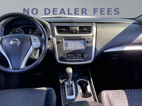 Used 2016 Nissan Altima 2.5 SV w/ Convenience Package FWD image 9