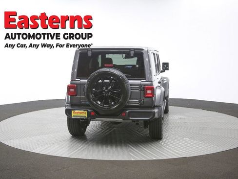 Used 2025 Jeep Wrangler Unlimited Sahara AWD/4WD image 34