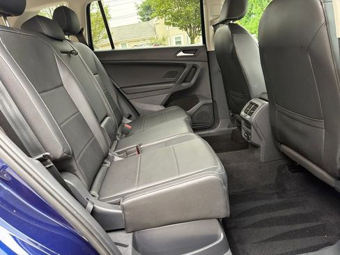 Used 2021 Volkswagen Tiguan SE AWD/4WD image 28