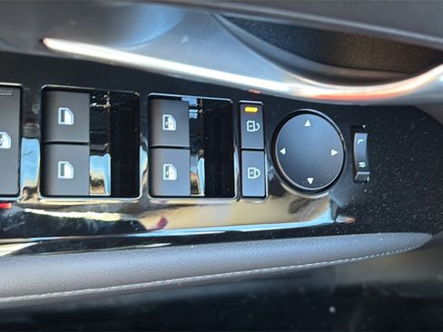 Certified 2025 Hyundai Tucson Limited image 13