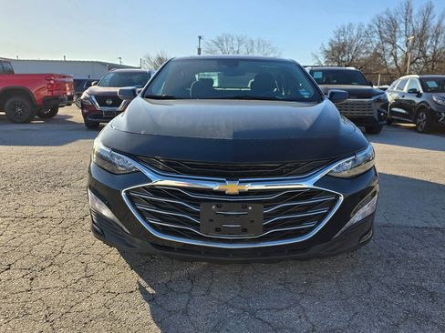 Used 2023 Chevrolet Malibu LT image 2