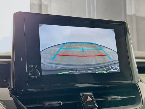 Used 2025 Toyota Corolla LE image 23