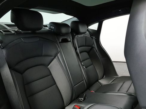 Used 2023 Porsche Taycan RWD image 21