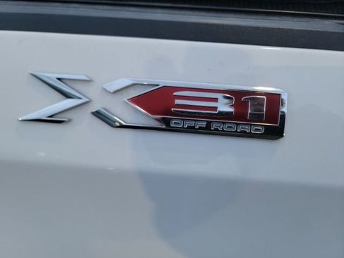 Used 2024 GMC Sierra 1500 SLT image 6