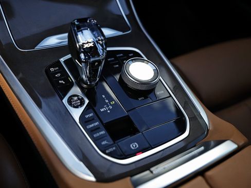 Used 2022 BMW X5 xDrive40i w/ M Sport Package image 39