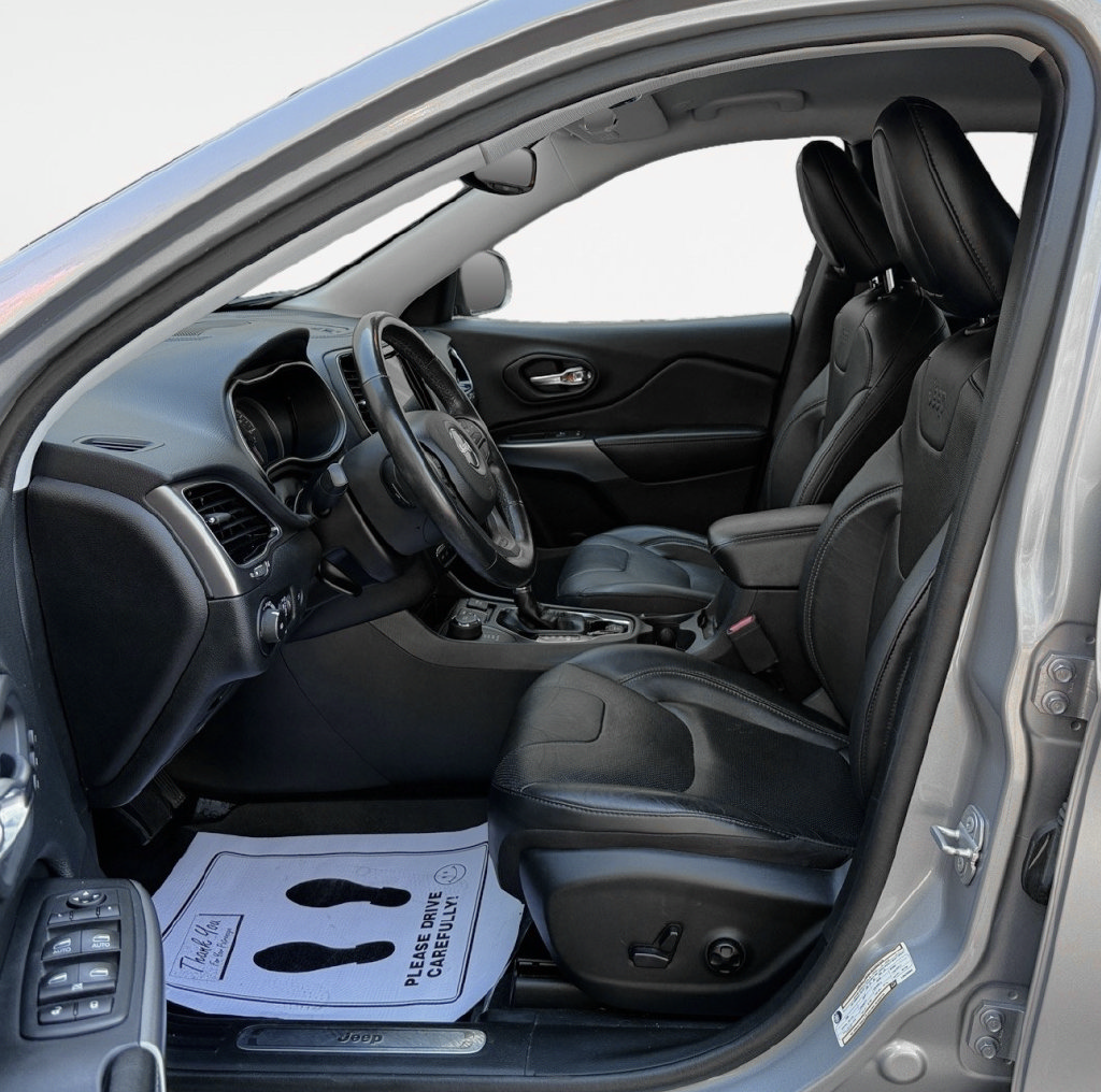 Used 2020 Jeep Cherokee Limited AWD/4WD image 12