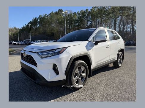 Used 2024 Toyota RAV4 XLE w/ Convenience Package image 1