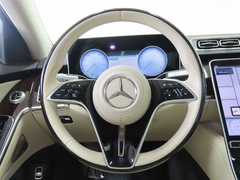 Used 2022 Mercedes-Benz S 500 4MATIC image 9