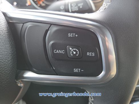 Used 2023 Jeep Wrangler Unlimited Sahara w/ LED Lighting Group AWD/4WD image 15