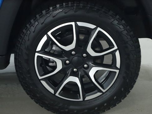 Used 2024 Jeep Compass Trailhawk w/ Trailhawk Elite Group AWD/4WD image 42