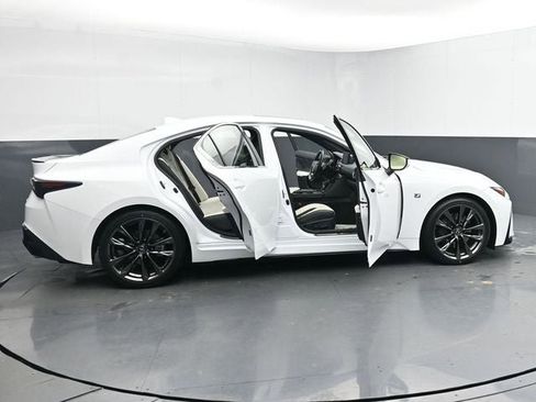 Used 2022 Lexus IS 350 F Sport image 40
