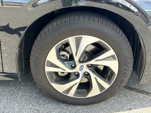 Used 2025 Subaru Legacy Premium AWD/4WD image 11