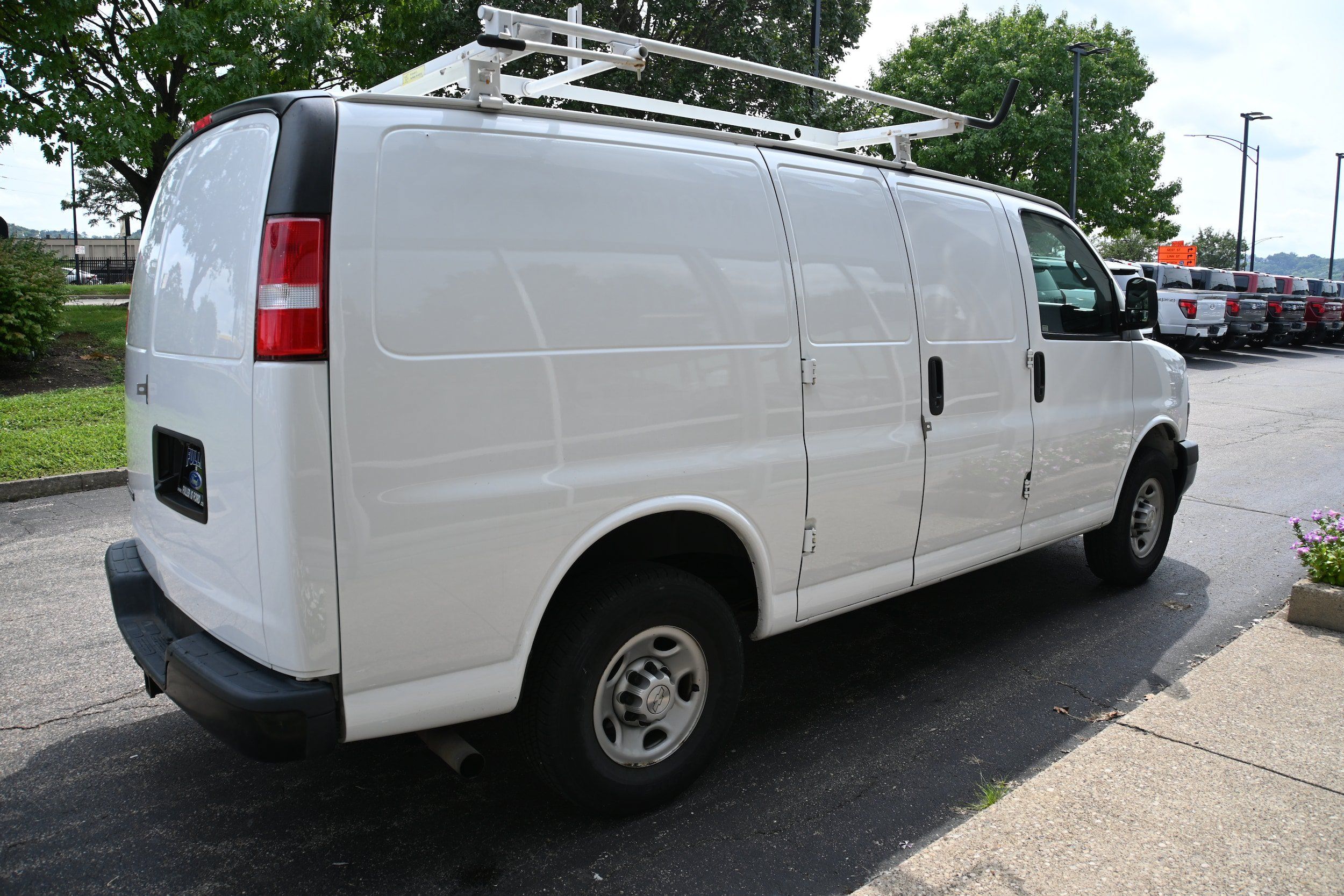 Used 2020 Chevrolet Express 2500 w/ Driver Convenience Package RWD image 6