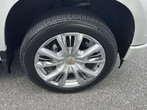 Used 2024 Chevrolet Silverado 1500 High Country w/ Technology Package image 35