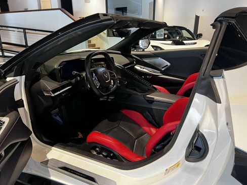 Used 2021 Chevrolet Corvette Stingray Premium Conv w/ Z51 Performance Package RWD image 14