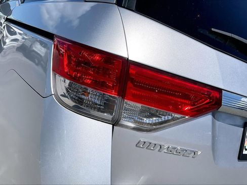 Used 2015 Honda Odyssey EX-L image 32