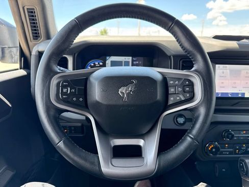 Used 2023 Ford Bronco Black Diamond AWD/4WD image 11