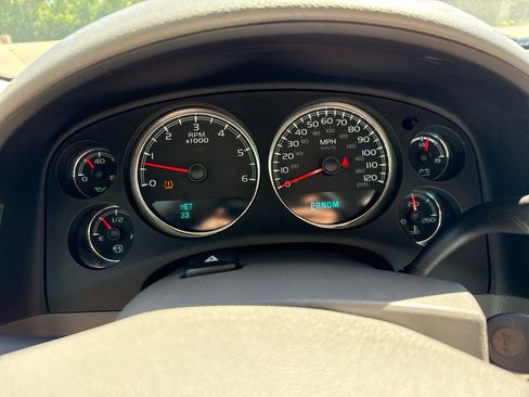 Used 2013 Chevrolet Avalanche LTZ AWD/4WD image 18