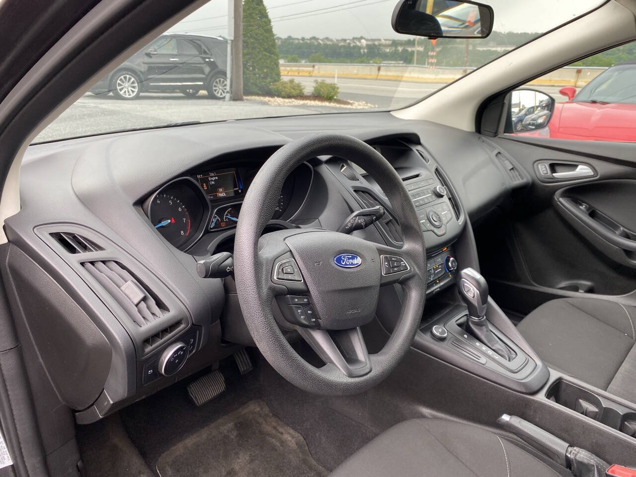 Used 2015 Ford Focus SE w/ Reverse Sensing Package FWD image 11