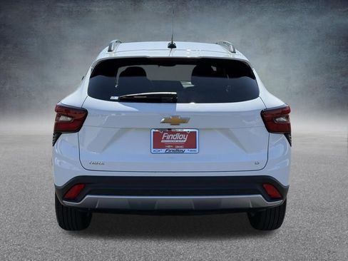 Used 2025 Chevrolet Trax LT image 5