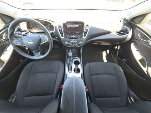 Used 2024 Chevrolet Malibu LT image 31
