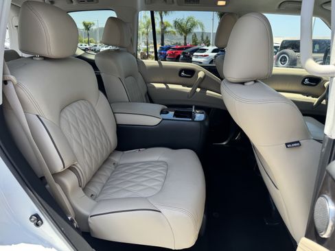 Used 2024 Nissan Armada Platinum w/ Captain's Chairs Package RWD image 38