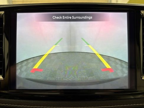 Used 2021 Chrysler Pacifica Touring-L FWD image 16