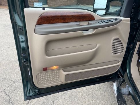 Used 2002 Ford F350 Lariat image 17