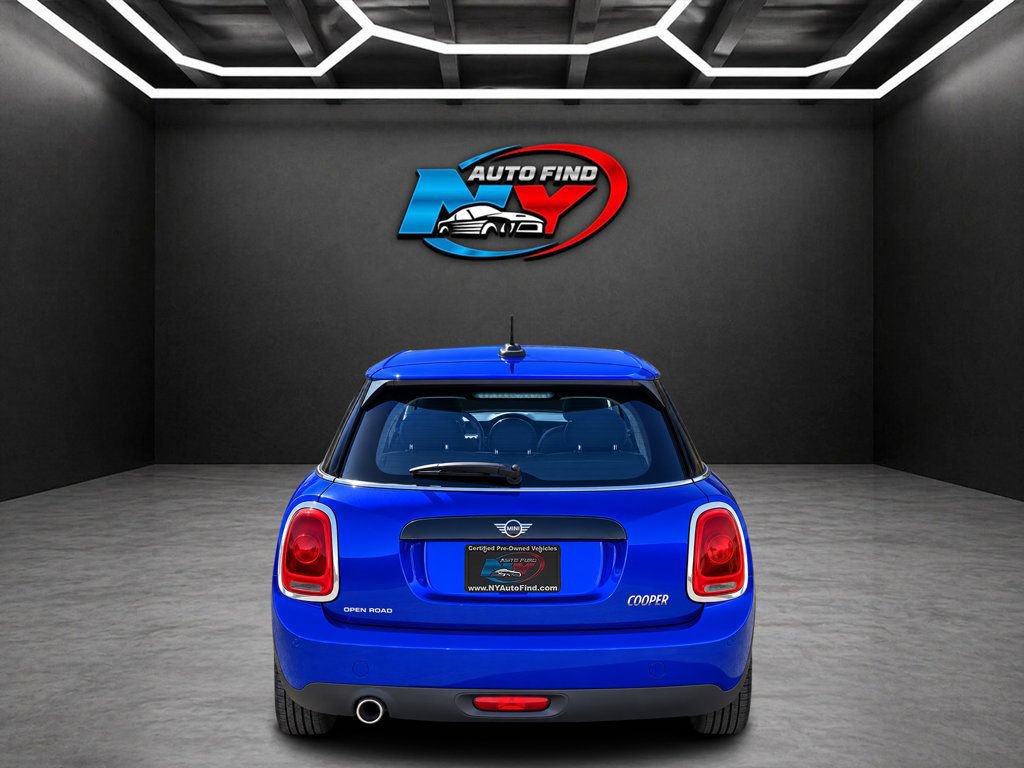 Used 2021 MINI Cooper 4-Door Hardtop FWD image 11