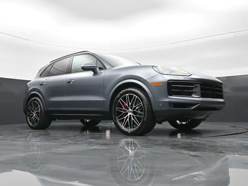 New 2026 Porsche Cayenne S AWD/4WD image 44
